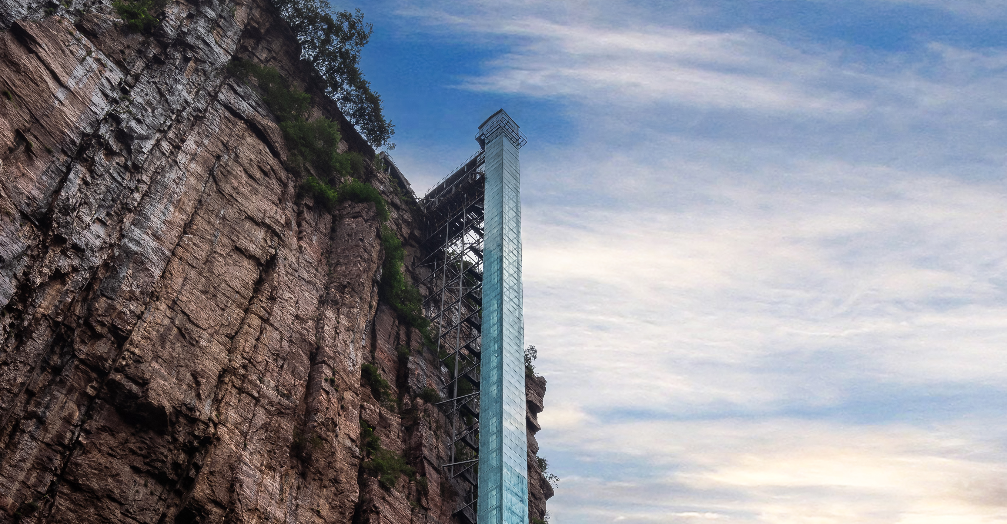 河南新乡·九莲山景区（双轿厢电梯）